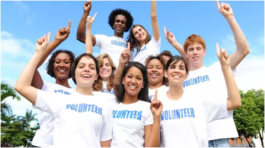 A Guide to Volunteering and Working Abroad: Make a Meaningful Impact While Exploring the World